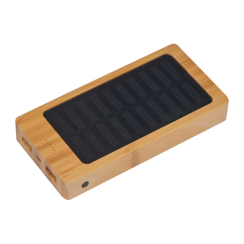 8000 mAh napelemes powerbank bambuszból